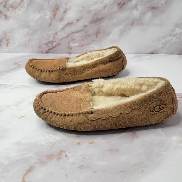 UGG Camel Color Loafer Fur interior - Picture 7 of 15